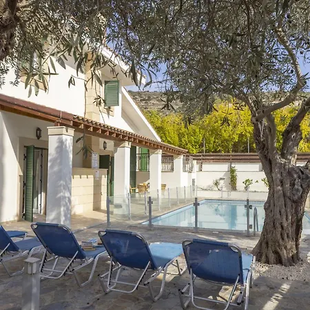 Villa Rhodia Steni